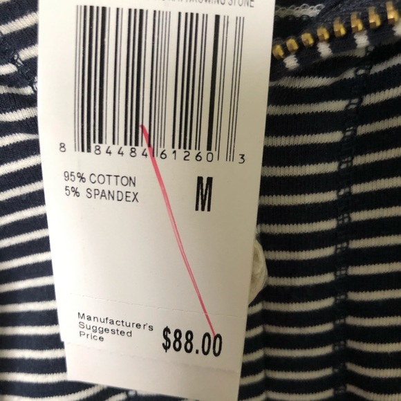 Top - Picture 5 of 6